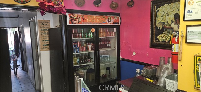512 N Montebello Boulevard, Montebello CA: https://media.crmls.org/medias/ebbfa69d-0338-4536-81b4-8d9055c8d675.jpg