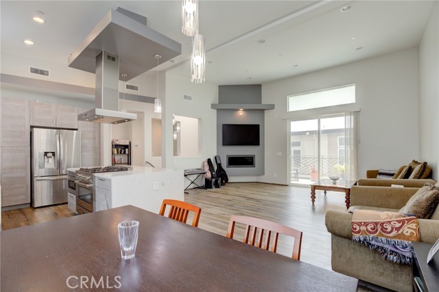 2520 Nelson Avenue, Redondo Beach, California 90278, 4 Bedrooms Bedrooms, ,3 BathroomsBathrooms,Residential,Sold,Nelson,PV21155781