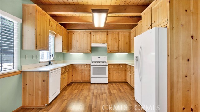 Detail Gallery Image 10 of 18 For 23995 Fern Glen Ln, Crestline,  CA 92325 - 2 Beds | 1/1 Baths