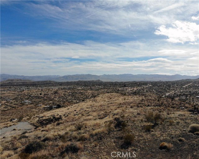 Detail Gallery Image 5 of 63 For 56365 Terra Vista Dr, Yucca Valley,  CA 92284 - – Beds | – Baths