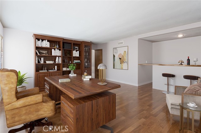23761 Singapore Street, Mission Viejo CA: https://media.crmls.org/medias/ebc3e055-1c21-4735-a62c-514ad55ac8b4.jpg