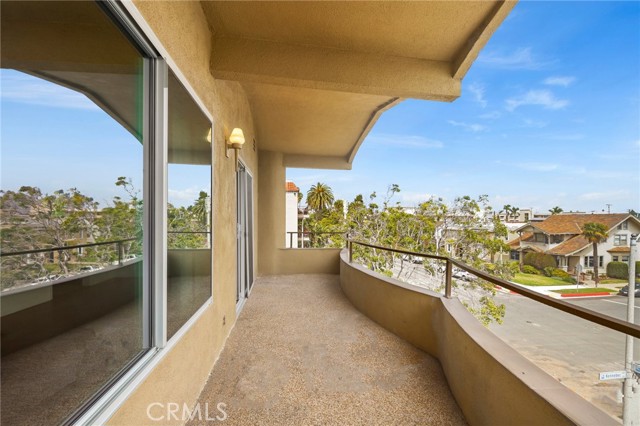 Detail Gallery Image 18 of 30 For 2302 E 2nd St 3a,  Long Beach,  CA 90803 - 3 Beds | 2 Baths
