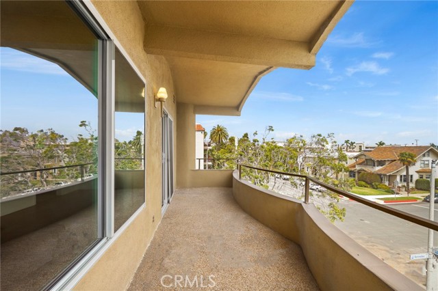 Detail Gallery Image 18 of 30 For 2302 E 2nd St 3a,  Long Beach,  CA 90803 - 3 Beds | 2 Baths