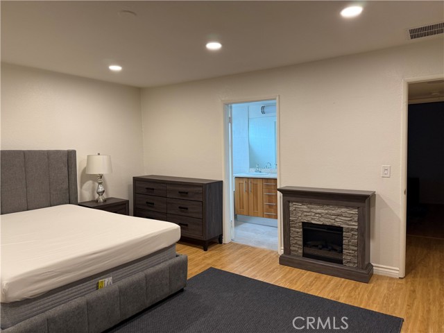 Detail Gallery Image 20 of 30 For 18324 Clark #120,  Tarzana,  CA 91356 - 2 Beds | 2 Baths