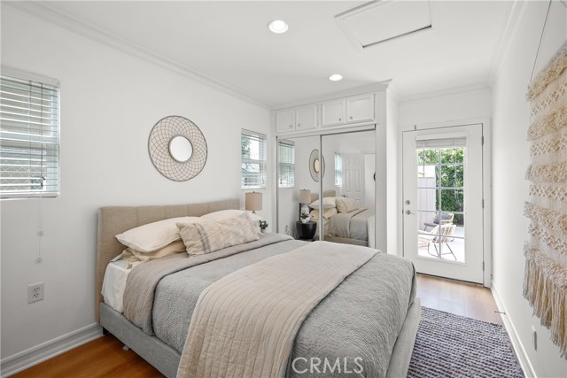 2482 New York Drive, Altadena CA: https://media.crmls.org/medias/ebc7e439-2ffc-4908-8f99-6381450edbac.jpg