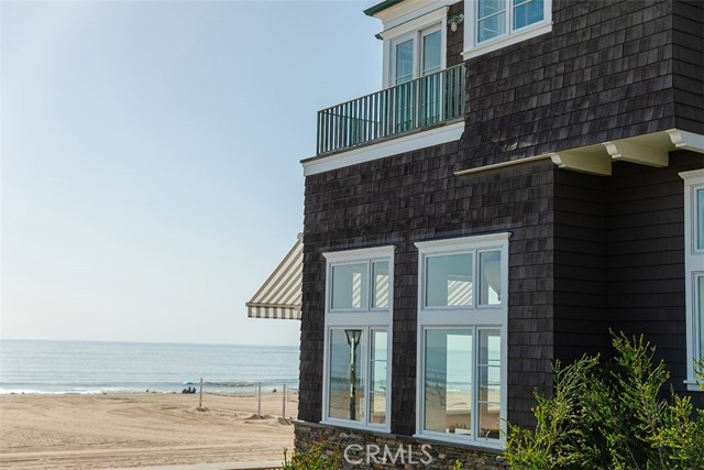 Detail Gallery Image 4 of 62 For 300 the Strand, Manhattan Beach,  CA 90266 - 4 Beds | 7/2 Baths