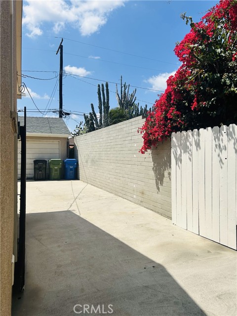 Detail Gallery Image 20 of 21 For 16624 Kelsloan St, Lake Balboa,  CA 91406 - 3 Beds | 1 Baths