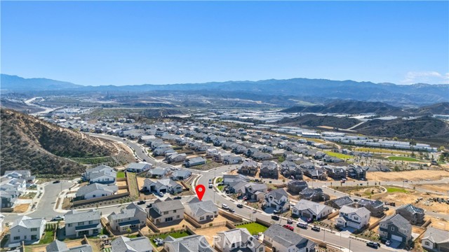 30105 Hillside Place, Castaic CA: https://media.crmls.org/medias/ebc8b6d3-dc19-4f85-86e2-21888a1989eb.jpg