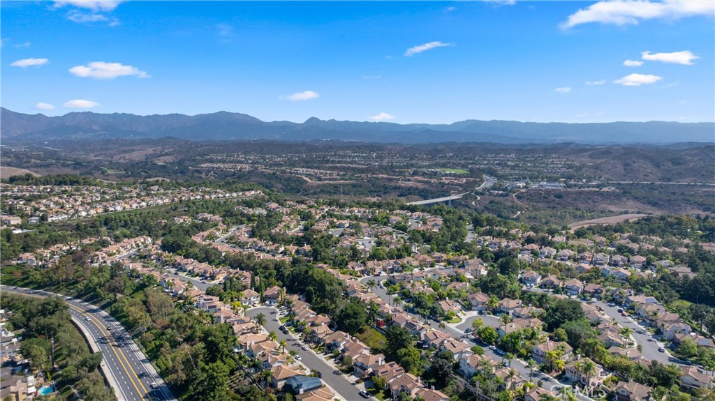 MLS #OC25233872 image #39