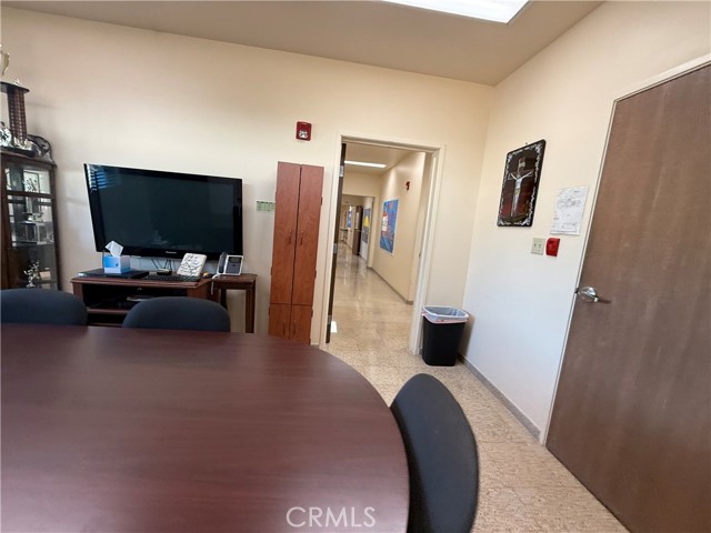 Image 25 of 48 For 405 S Azusa Ave