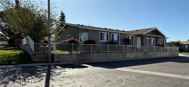 10961 Desert Lawn Drive, Calimesa CA: https://media.crmls.org/medias/ebc939a8-0669-448d-91e7-f8d0d09512f3.jpg