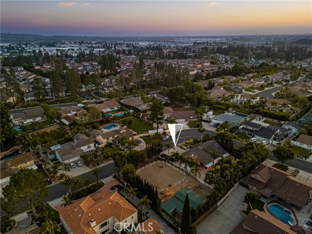 17927 Sun Hill Drive, Yorba Linda CA: https://media.crmls.org/medias/ebc9ab2d-a864-4b14-bb78-057885841746.jpg