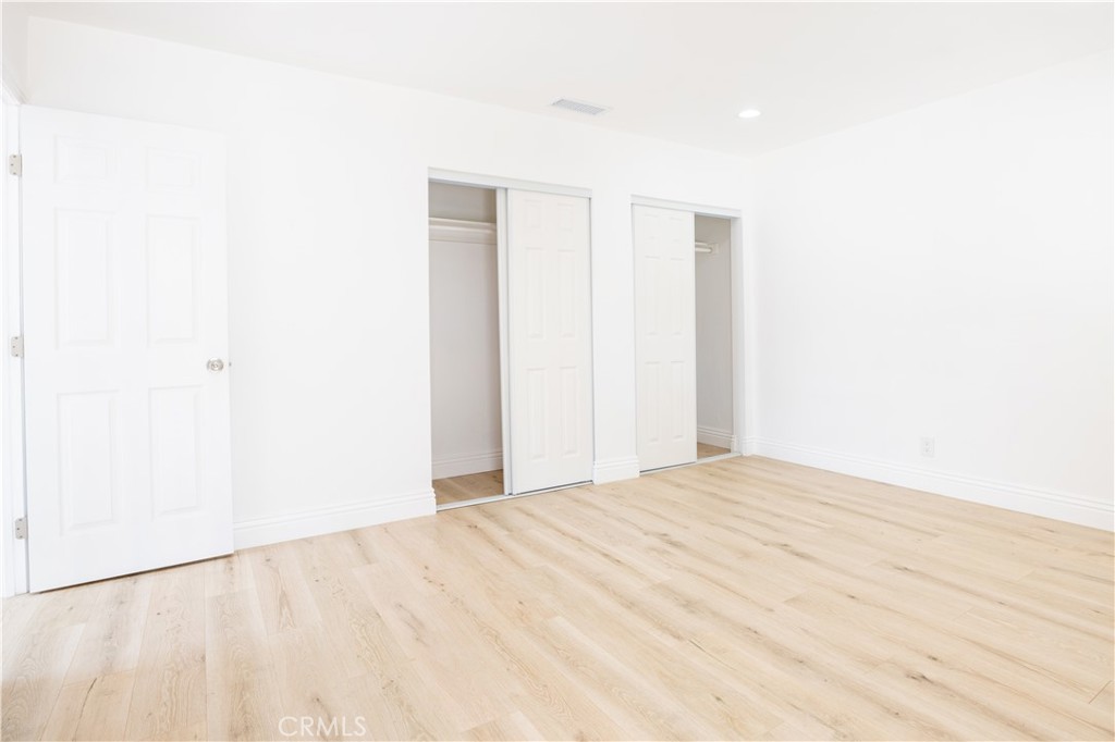 https://media.crmls.org/medias/ebcabe8e-ac02-4bc1-9227-d7b2d7433ed8.jpg?preset=X-Large
