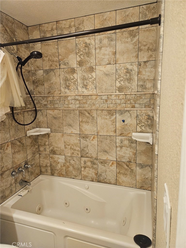 https://media.crmls.org/medias/ebcb9844-870b-4366-a34d-b25e0570392f.jpg?preset=X-Large