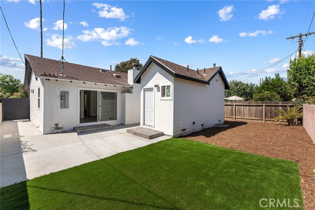 22723 Leonora Drive, Woodland Hills CA: https://media.crmls.org/medias/ebcc042e-711f-4b0f-96d8-4093d595073c.jpg