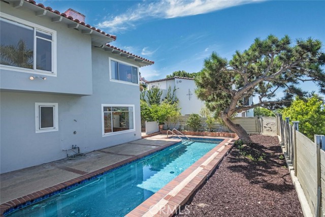 721 Via Del Monte, Palos Verdes Estates, California 90274, 4 Bedrooms Bedrooms, ,1 BathroomBathrooms,Residential,Sold,Via Del Monte,PV23160476