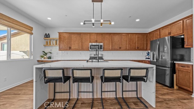 Detail Gallery Image 13 of 44 For 1417 Galaxy Dr, Beaumont,  CA 92223 - 4 Beds | 3 Baths