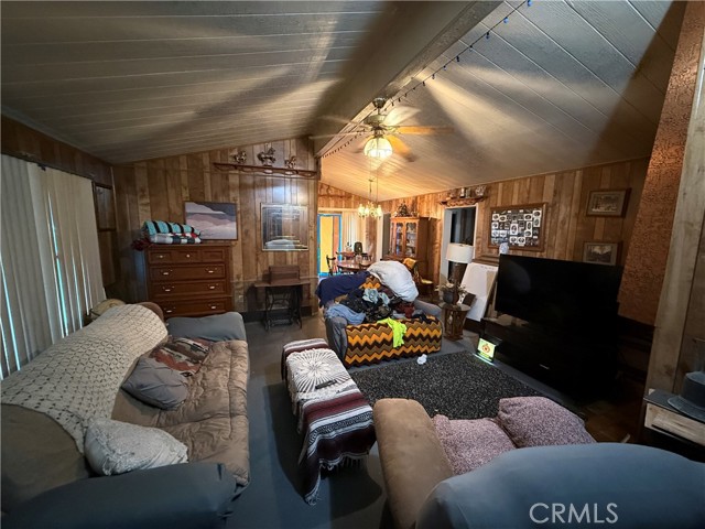 Detail Gallery Image 16 of 23 For 929 E Foothill #46,  Upland,  CA 91786 - 3 Beds | 2/1 Baths