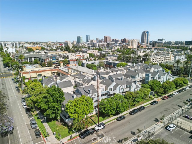 628 Daisy Avenue, Long Beach CA: https://media.crmls.org/medias/ebcca989-36e5-4d82-b4da-aca46181abe0.jpg