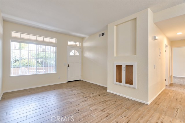 Detail Gallery Image 8 of 28 For 10 Carmesi, Rancho Santa Margarita,  CA 92688 - 2 Beds | 2 Baths