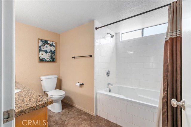 34372 Laura Way, Rancho Mirage CA: https://media.crmls.org/medias/ebcdd27b-2da6-4069-883e-d51d9cb96ff2.jpg