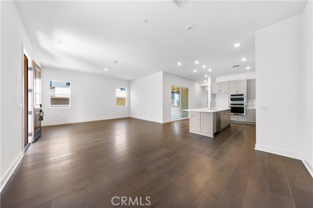 129 Great Park Blvd, Irvine CA: https://media.crmls.org/medias/ebcec5ac-67cd-48fc-aac0-d9f1a152a7ae.jpg