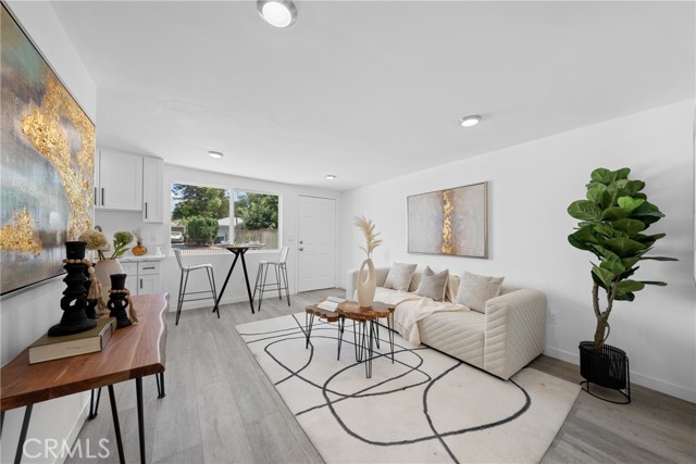 Detail Gallery Image 17 of 39 For 2461 Saint Pierre, Altadena,  CA 91001 - 4 Beds | 2 Baths