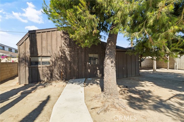 531 N Cherry Tree Lane, Anaheim CA: https://media.crmls.org/medias/ebd0fad6-f58a-4afc-8b20-8a0067955e95.jpg