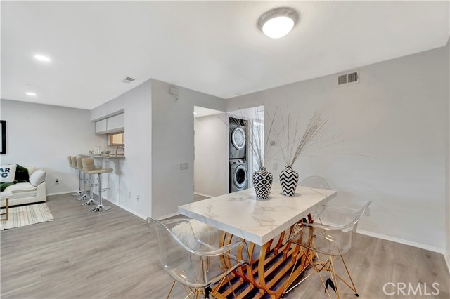 Detail Gallery Image 8 of 35 For 3605 E Anaheim St #316,  Long Beach,  CA 90804 - 3 Beds | 2 Baths