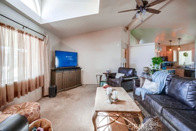 Detail Gallery Image 13 of 41 For 1250 N Kirby St #202,  Hemet,  CA 92545 - 2 Beds | 2 Baths