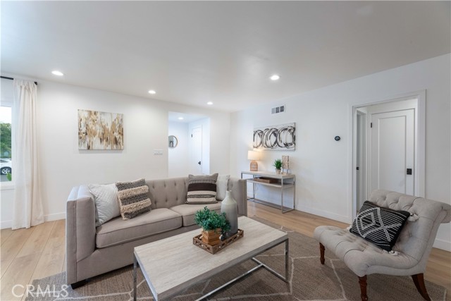 Detail Gallery Image 10 of 48 For 6830 E 10th St, Long Beach,  CA 90815 - 3 Beds | 2 Baths