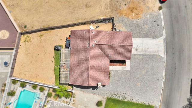 27818 Hummingbird Lane, Helendale CA: https://media.crmls.org/medias/ebd3679e-f3db-4655-862f-1e4a73f404c5.jpg