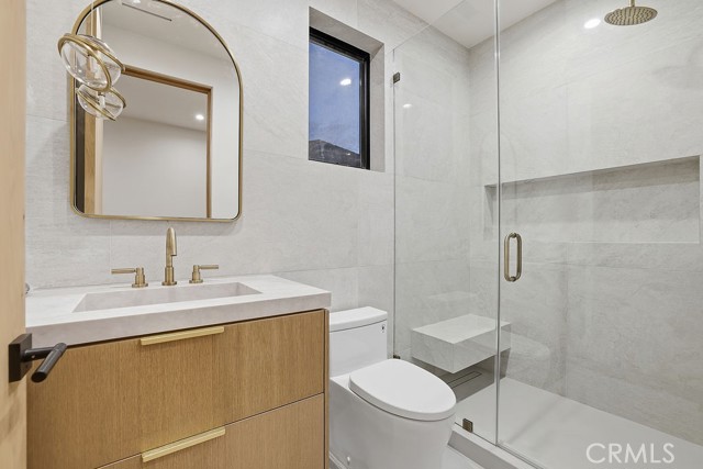 Detail Gallery Image 18 of 22 For 4617 Atoll Ave, Sherman Oaks,  CA 91423 - 5 Beds | 5 Baths