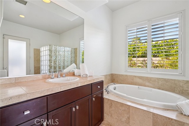 Detail Gallery Image 38 of 60 For 1420 E via Escuela, Palm Springs,  CA 92262 - 3 Beds | 3/1 Baths