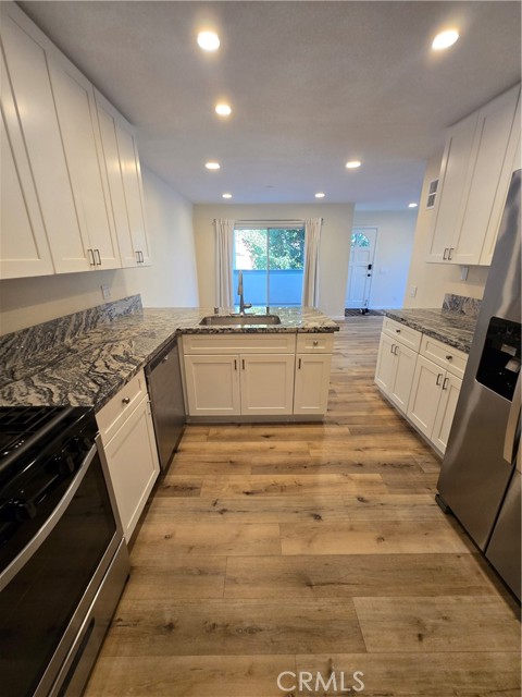 Detail Gallery Image 16 of 34 For 22 Exeter #23,  Irvine,  CA 92612 - 1 Beds | 1 Baths