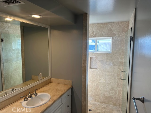 Detail Gallery Image 9 of 12 For 208 41st, Newport Beach,  CA 92663 - 3 Beds | 3/1 Baths