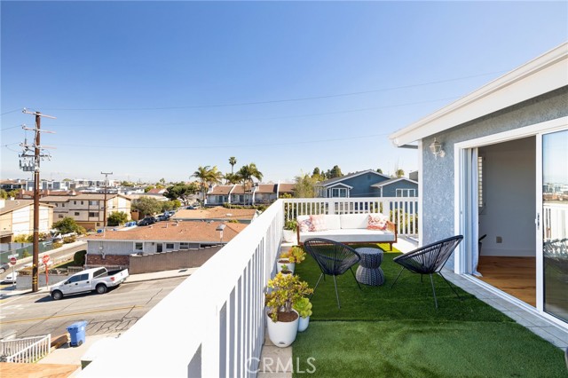 1607 Blossom Lane, Redondo Beach, California 90278, 3 Bedrooms Bedrooms, ,2 BathroomsBathrooms,Residential,Sold,Blossom,SB22024914