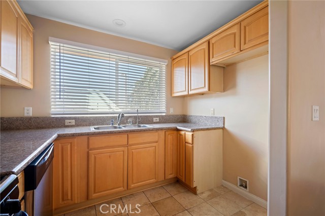 Detail Gallery Image 14 of 31 For 10118 Fernglen #1,  Tujunga,  CA 91042 - 3 Beds | 2/1 Baths