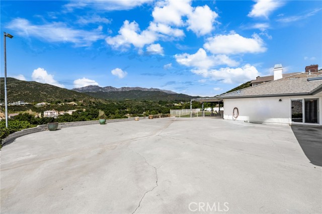 36608 Oak Ridge Drive, Yucaipa CA: https://media.crmls.org/medias/ebd5df9b-0473-468f-8530-201adf07fb45.jpg