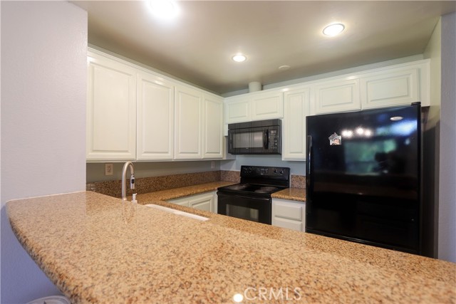 Detail Gallery Image 17 of 38 For 7890 E. Spring St 18d,  Long Beach,  CA 90815 - 2 Beds | 1 Baths