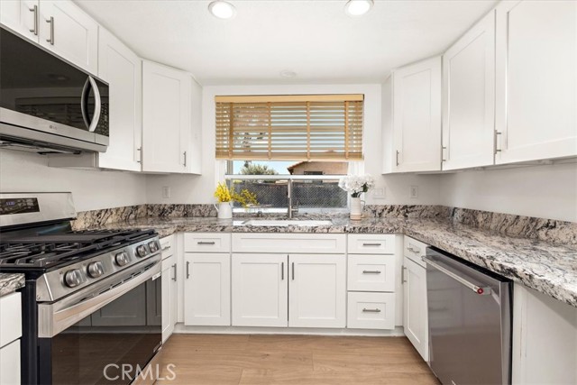 Detail Gallery Image 10 of 34 For 23739 Hazelwood Dr, Moreno Valley,  CA 92557 - 4 Beds | 3 Baths