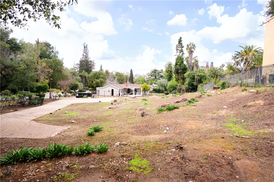 0 Garden Street, Redlands, California 92373, ,Land,For Sale,0 Garden Street,CREV23054640