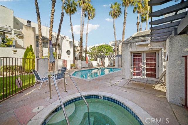 Detail Gallery Image 33 of 36 For 20155 Keswick St #112,  Winnetka,  CA 91306 - 2 Beds | 2/1 Baths