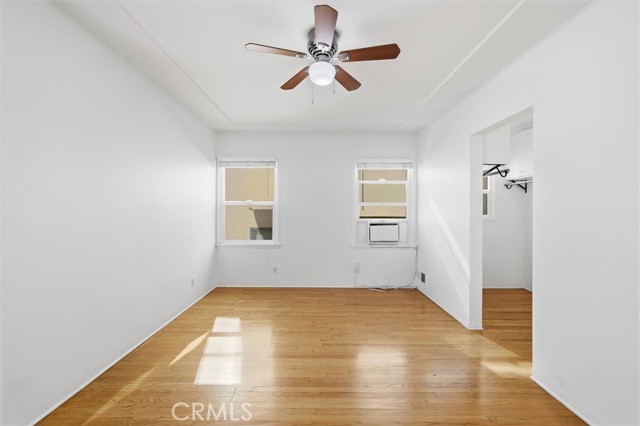 315 33rd, Manhattan Beach, California 90266, 2 Bedrooms Bedrooms, 0 ,2 BathroomsBathrooms,Residential,For Sale,33rd,0,SB26105539