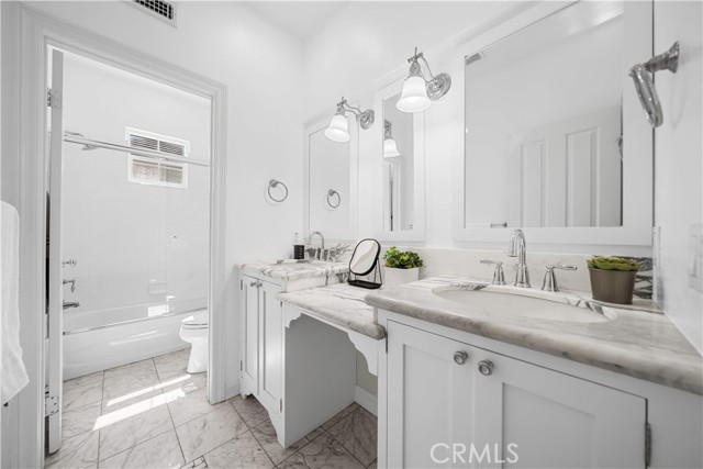 3 Vincennes, Newport Coast CA: https://media.crmls.org/medias/ebd788e7-b3a8-402b-9b1f-18a5d9bdc456.jpg