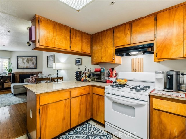 60 Casa Street, San Luis Obispo CA: https://media.crmls.org/medias/ebd7c070-3f3e-4296-b067-b5636d33a8e0.jpg