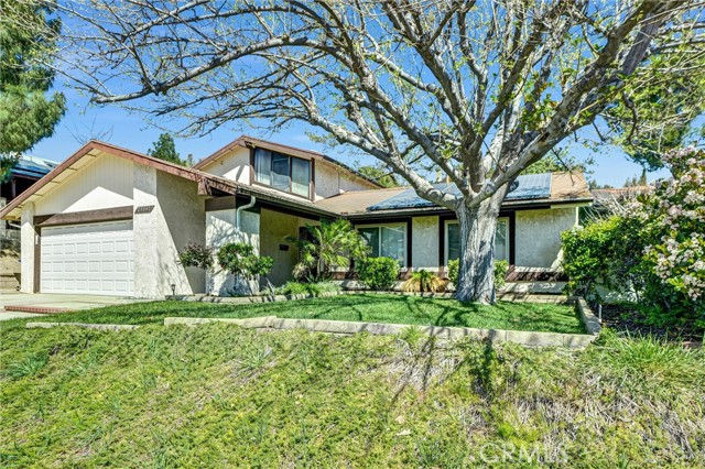 Detail Gallery Image 2 of 19 For 23041 Posada, Valencia,  CA 91354 - 4 Beds | 3 Baths