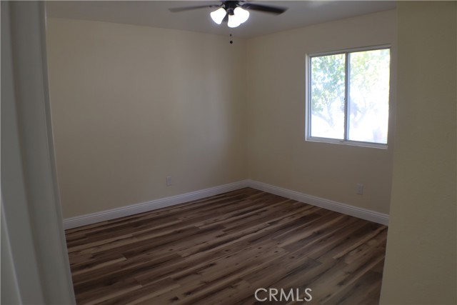 Detail Gallery Image 9 of 21 For 11426 Tamarisk, Hesperia,  CA 92345 - 2 Beds | 1 Baths