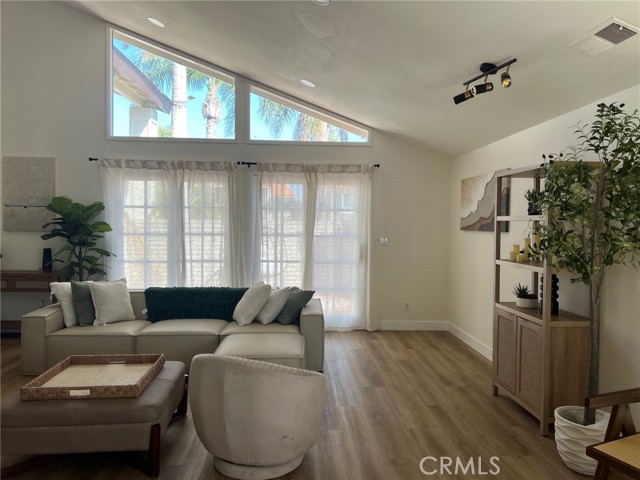 Image 7 of 0 For 3953 Humboldt Drive