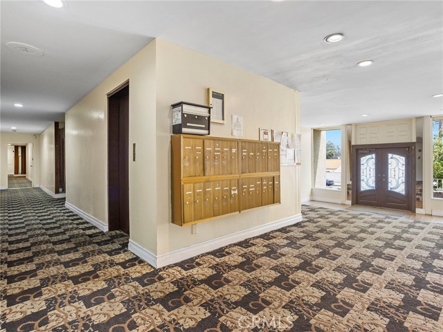 Detail Gallery Image 29 of 45 For 5215 Balboa Bld #108,  Encino,  CA 91316 - 2 Beds | 2 Baths